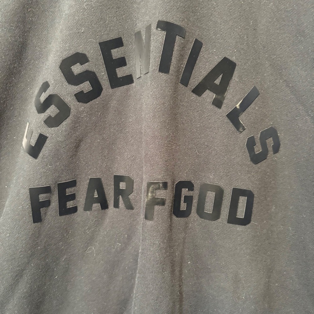 Fear of God Essentials Mock Neck Sweatshirt Black Logo Mens Large L FOG - Picture 2 of 6